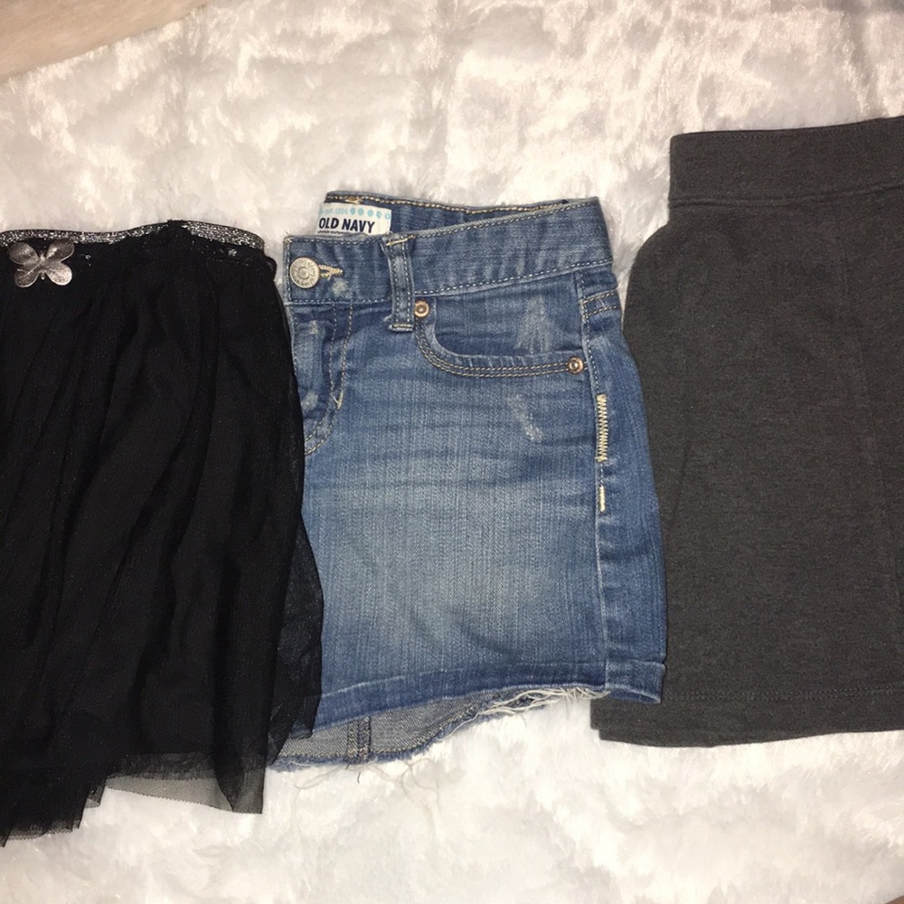 🎉🎉Kids Skirts !! Size 8 !!! Let's bundle🎉🎉